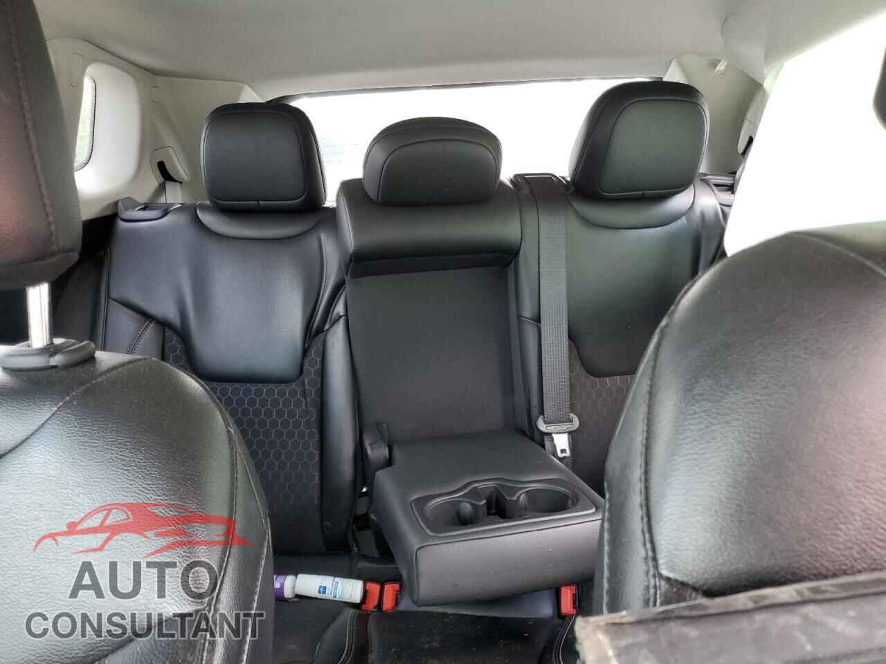 JEEP COMPASS 2018 - 3C4NJDBB2JT418198