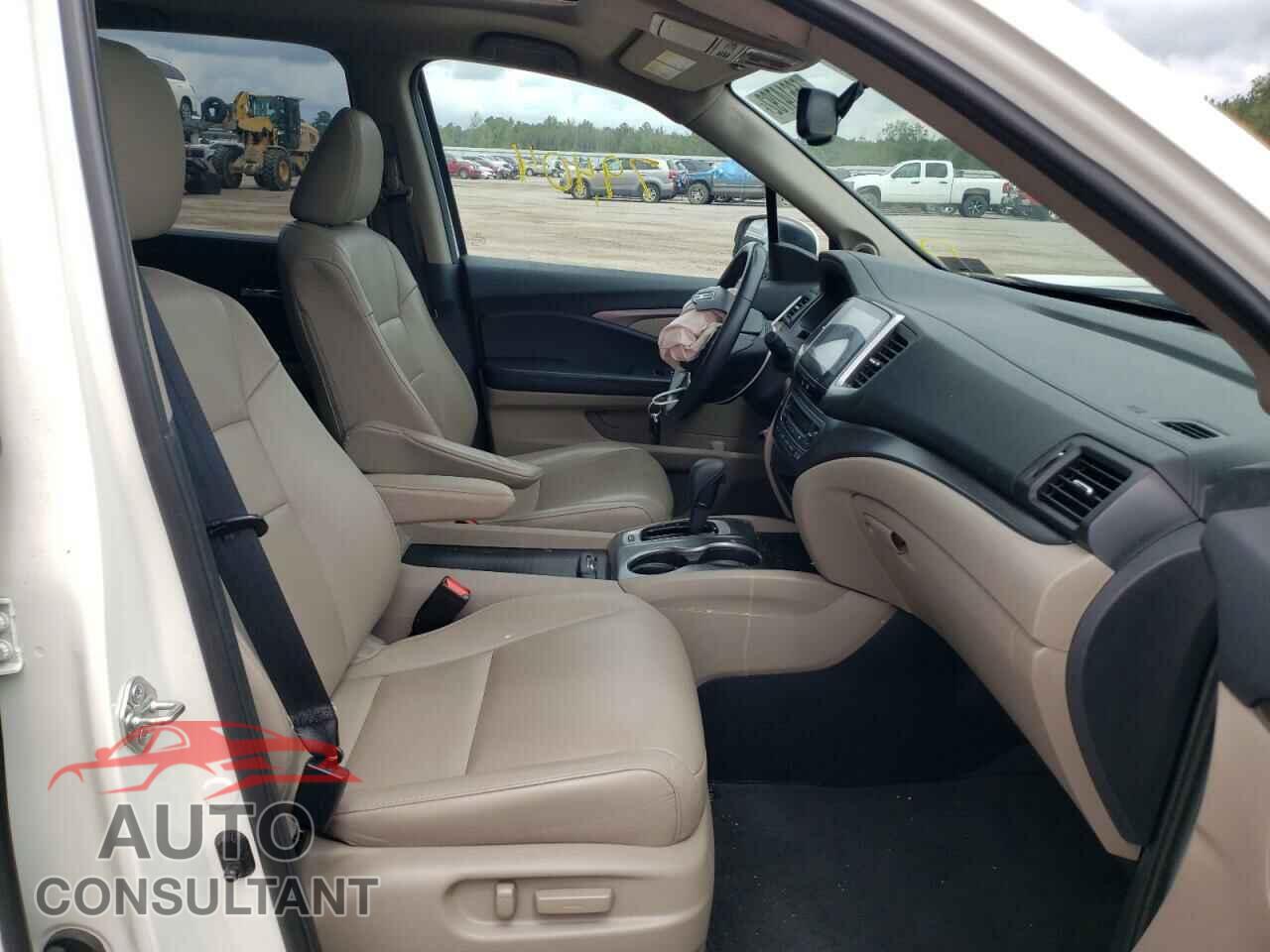 HONDA PILOT 2017 - 5FNYF6H51HB076490
