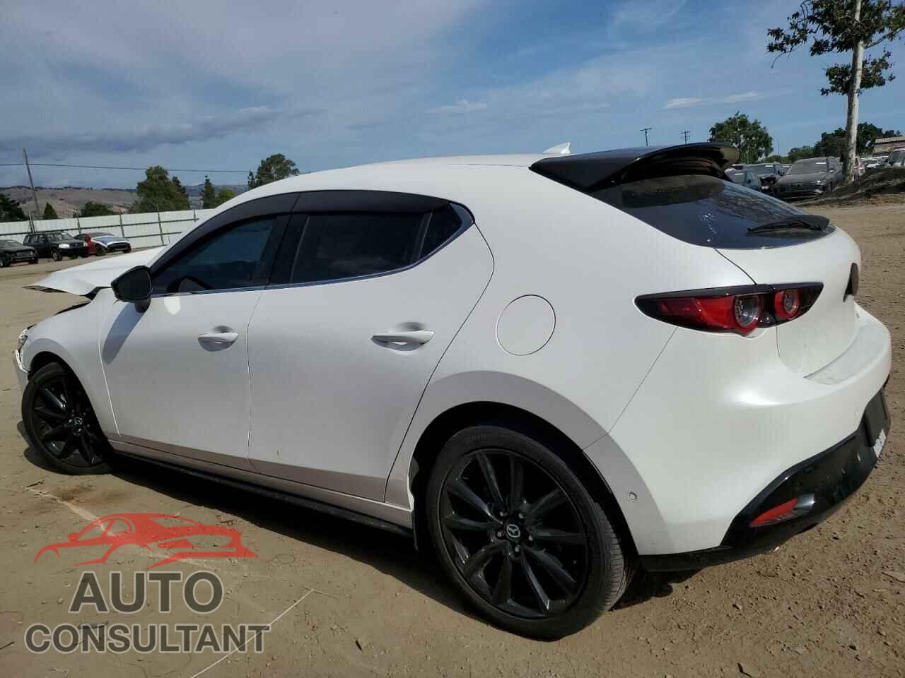 MAZDA 3 2021 - JM1BPBNY5M1334328