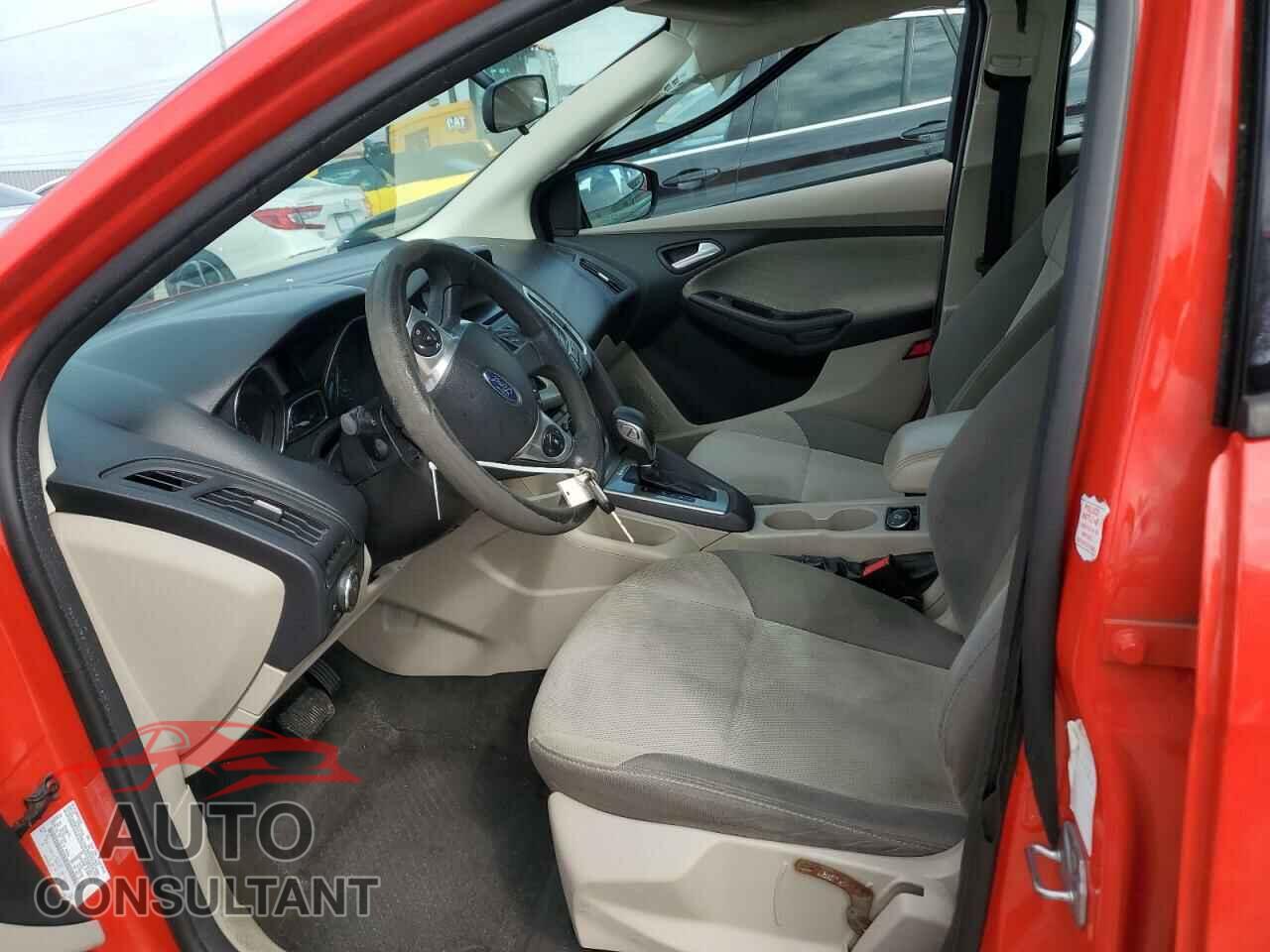 FORD FOCUS 2014 - 1FADP3F28EL177740