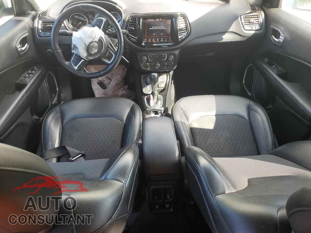 JEEP COMPASS 2019 - 3C4NJDBB6KT704153