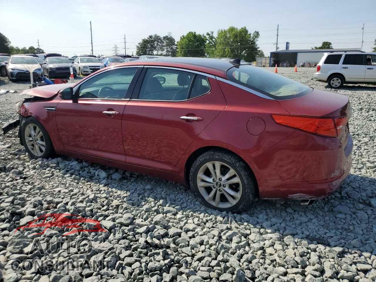 KIA OPTIMA 2011 - KNAGN4A75B5120818