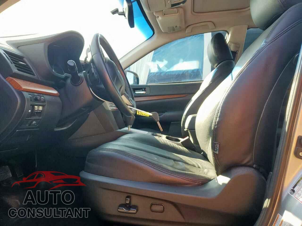 SUBARU OUTBACK 2014 - 4S4BRCLC7E3311111