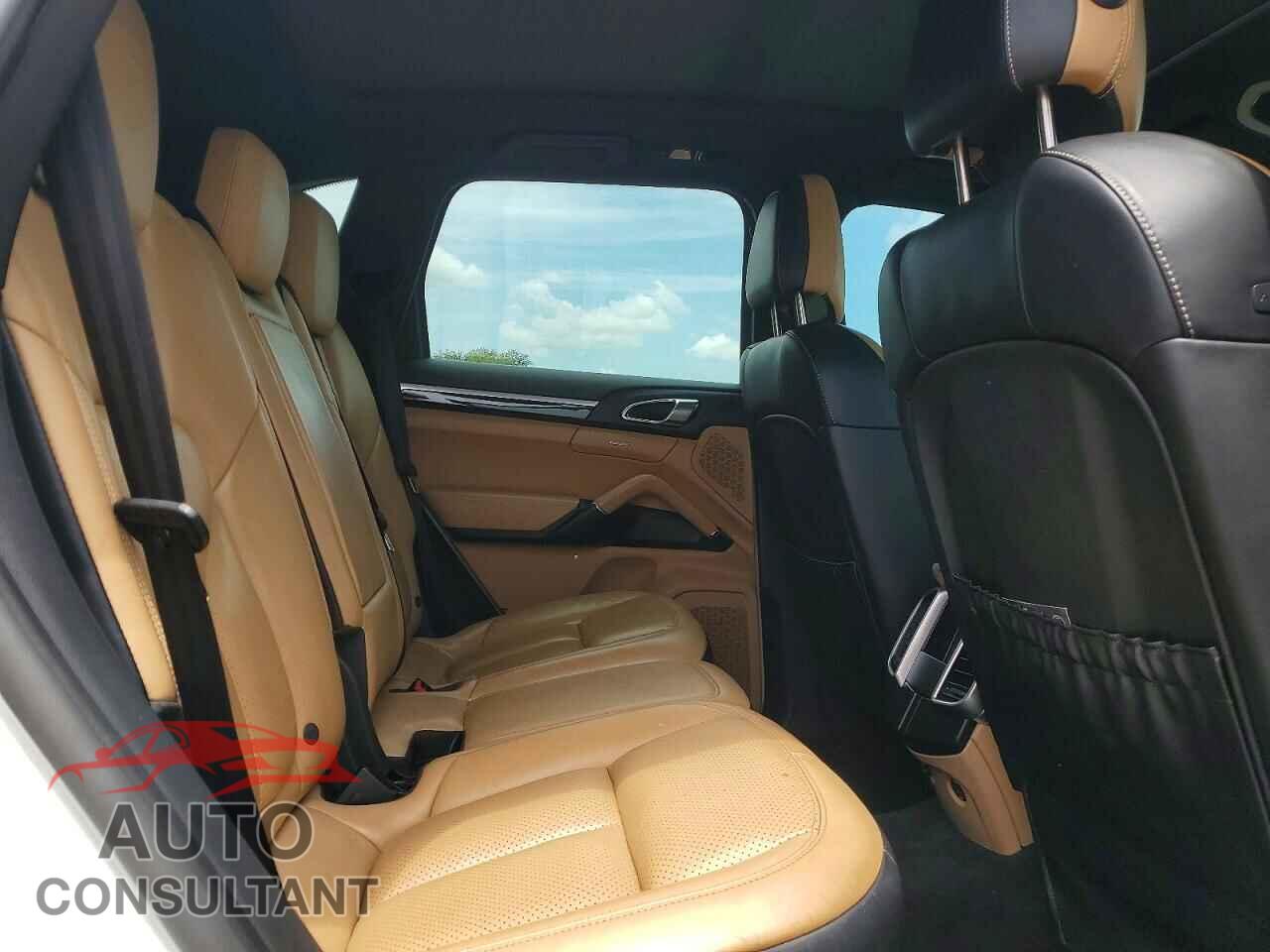 PORSCHE CAYENNE 2017 - WP1AE2A22HLA74286