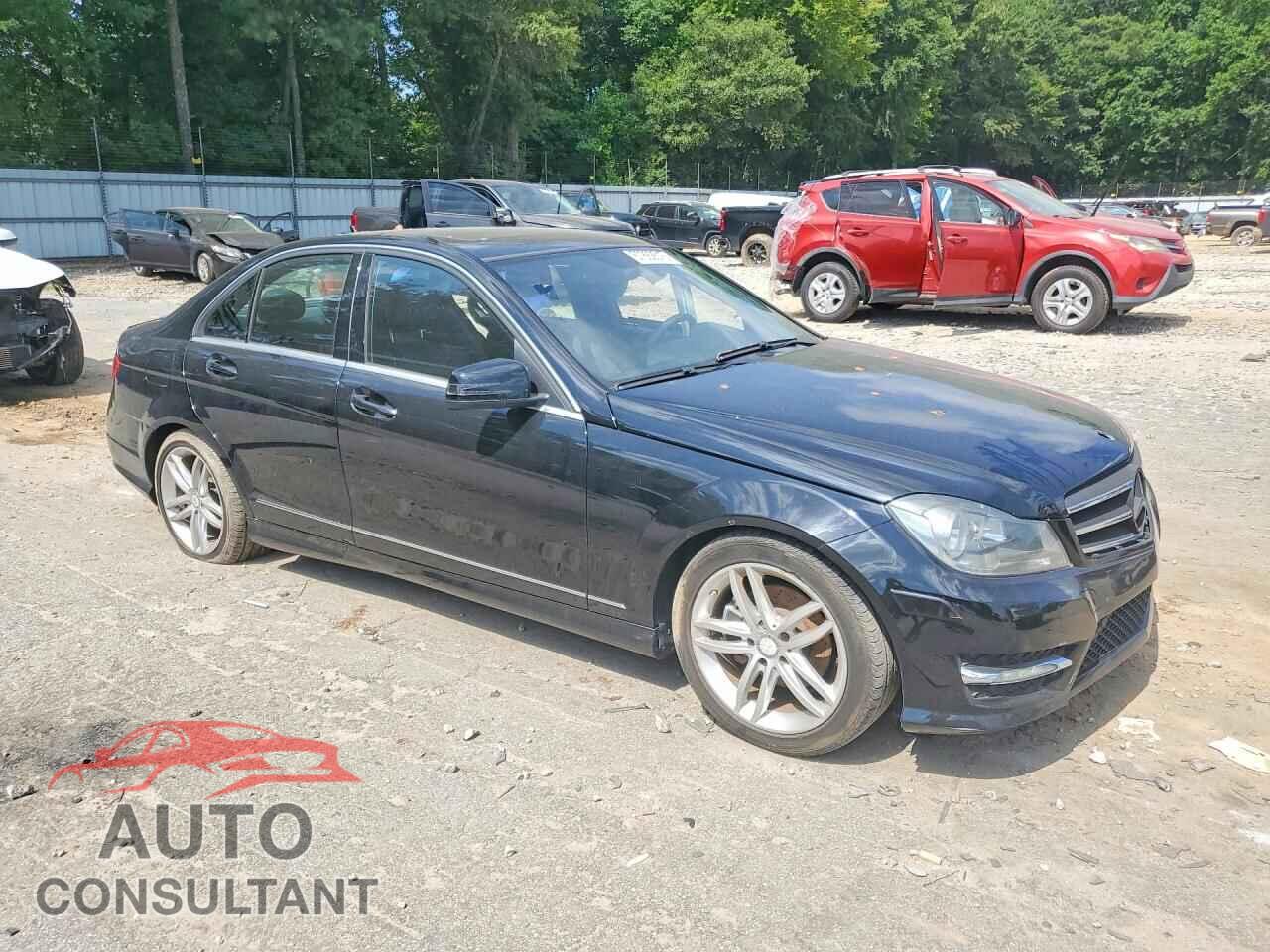 MERCEDES-BENZ C-CLASS 2013 - WDDGF4HB5DR250030