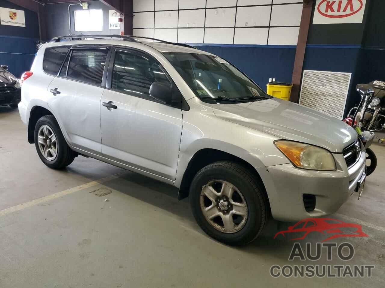TOYOTA RAV4 2011 - JTMBF4DV9B5043522