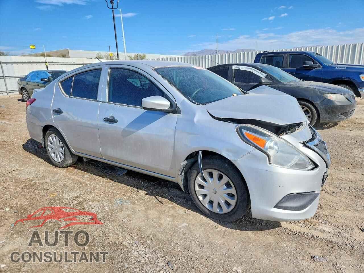 NISSAN VERSA 2017 - 3N1CN7AP3HL852170