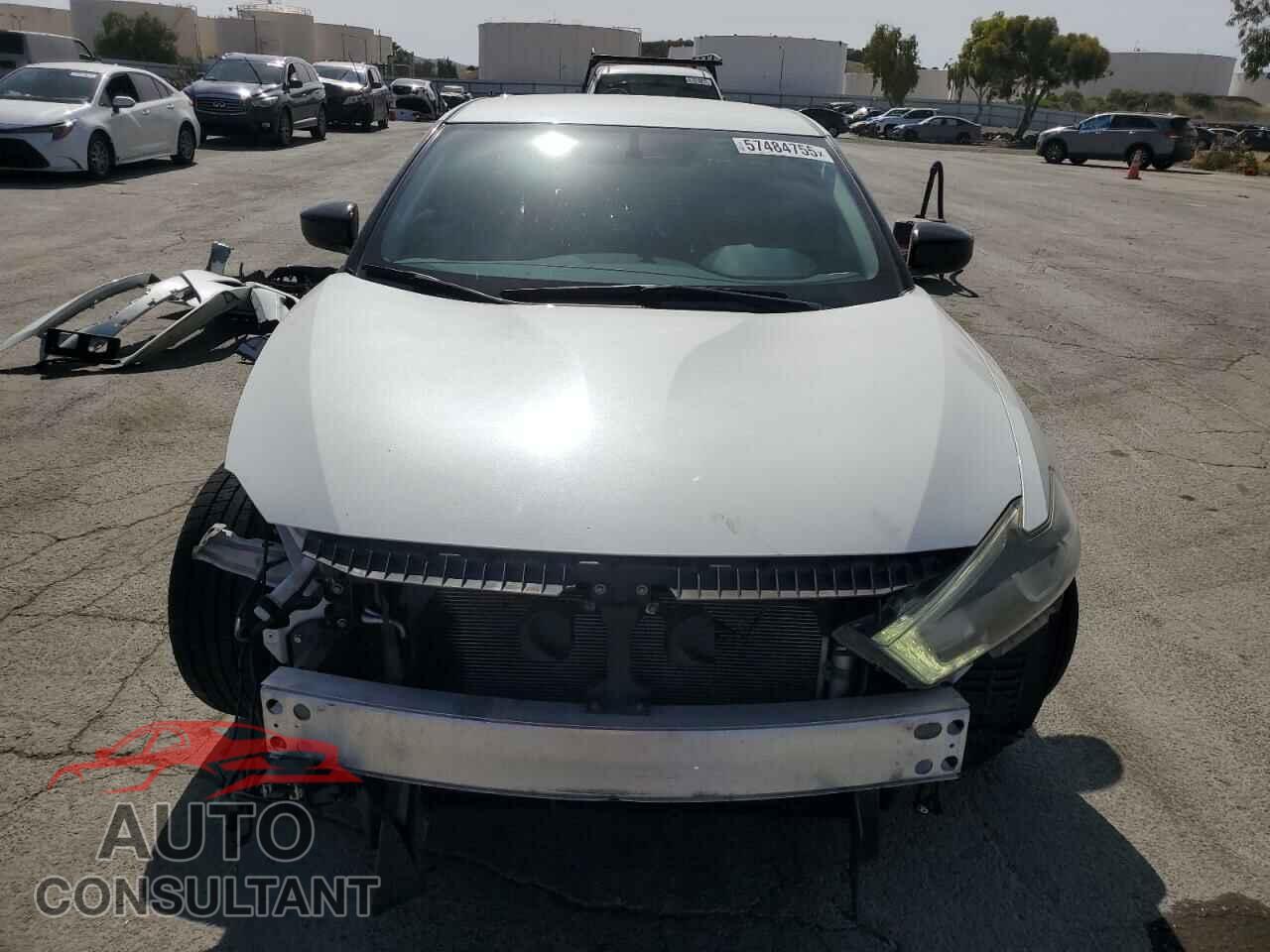 NISSAN MAXIMA 2018 - 1N4AA6AP7JC370917