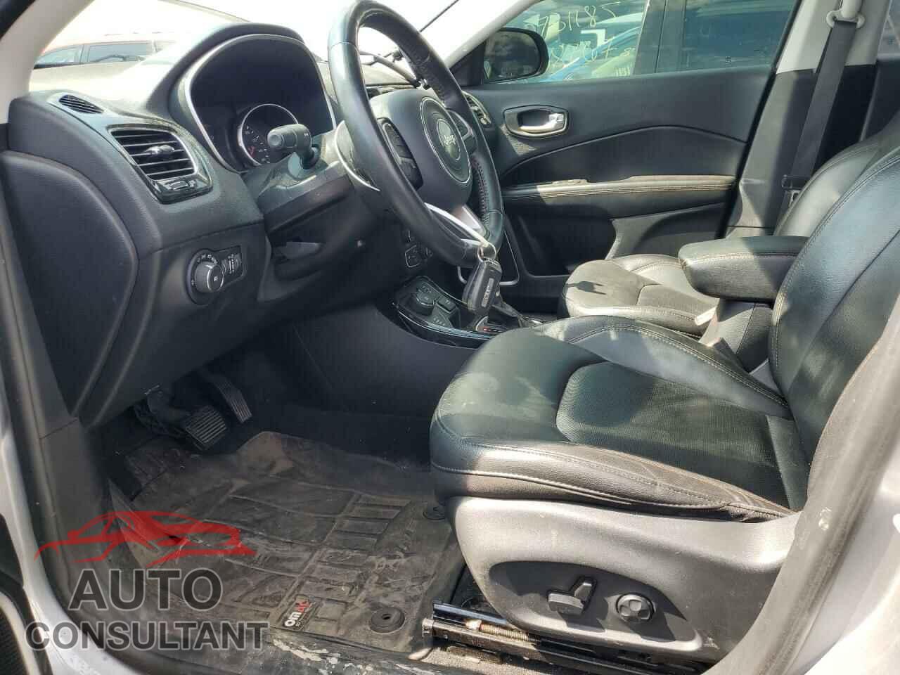 JEEP COMPASS 2018 - 3C4NJDCB4JT397773