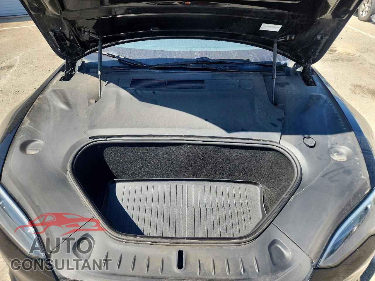 TESLA MODEL S 2023 - 5YJSA1E5XPF499756