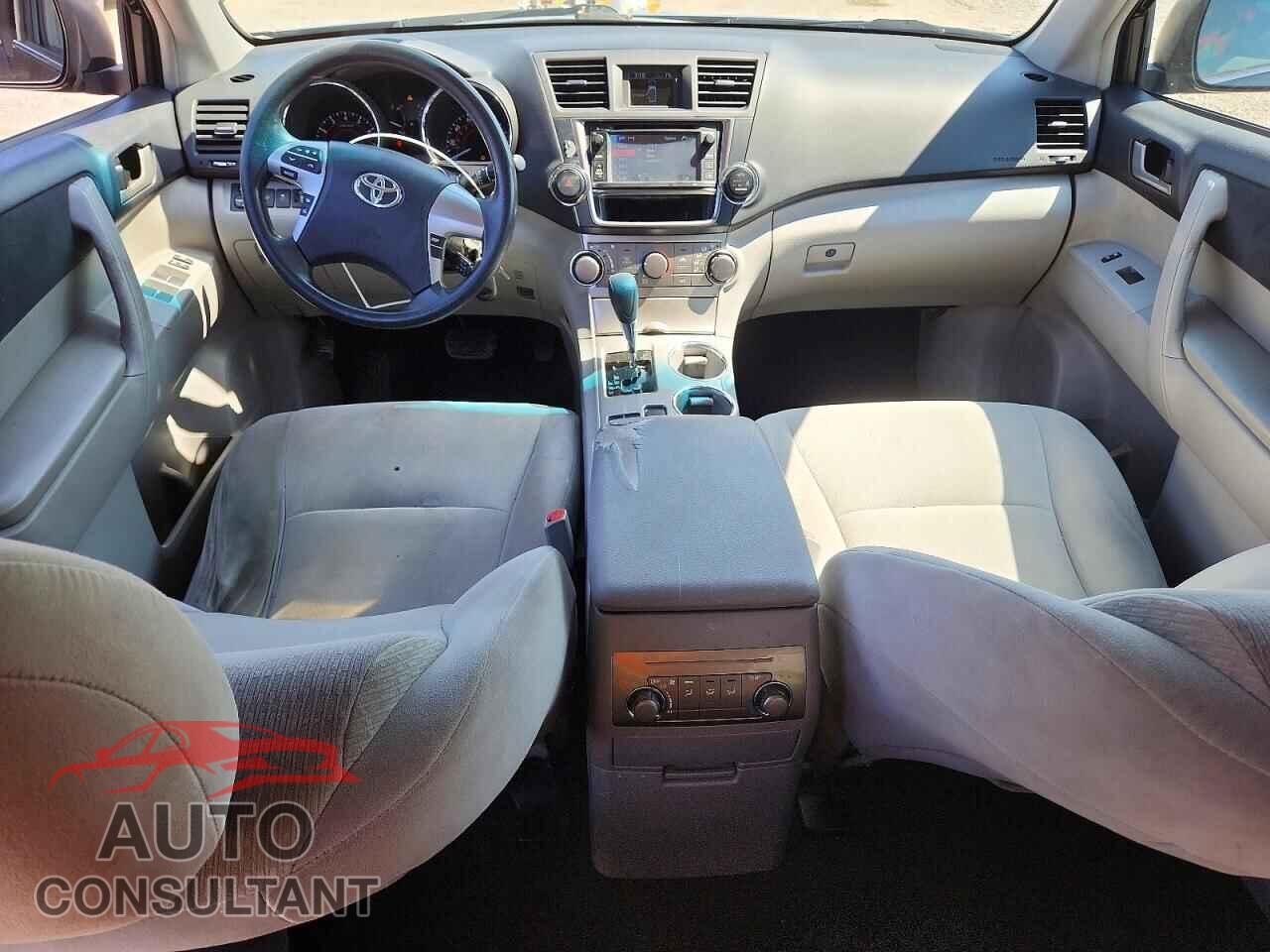 TOYOTA HIGHLANDER 2013 - 5TDBK3EH3DS237474