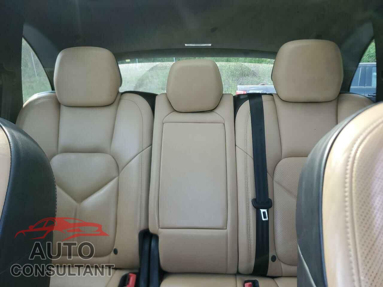 PORSCHE CAYENNE 2016 - WP1AE2A23GLA17545