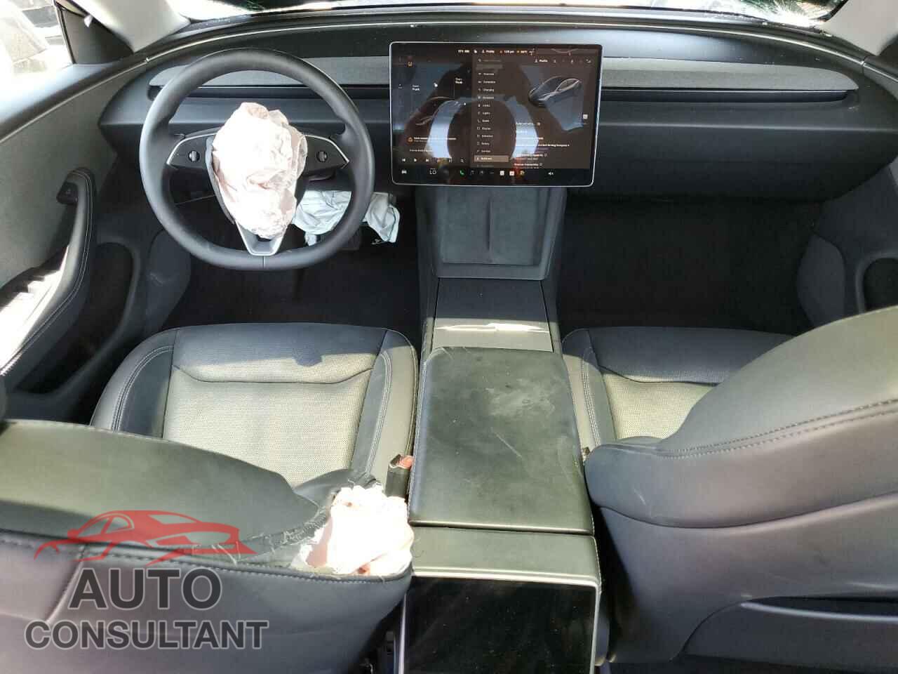 TESLA MODEL 3 2024 - 5YJ3E1EA2RF727628