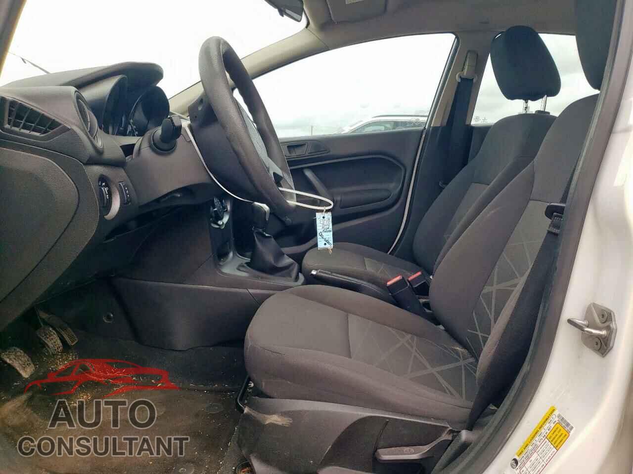 FORD FIESTA 2014 - 3FADP4AJ0EM176908