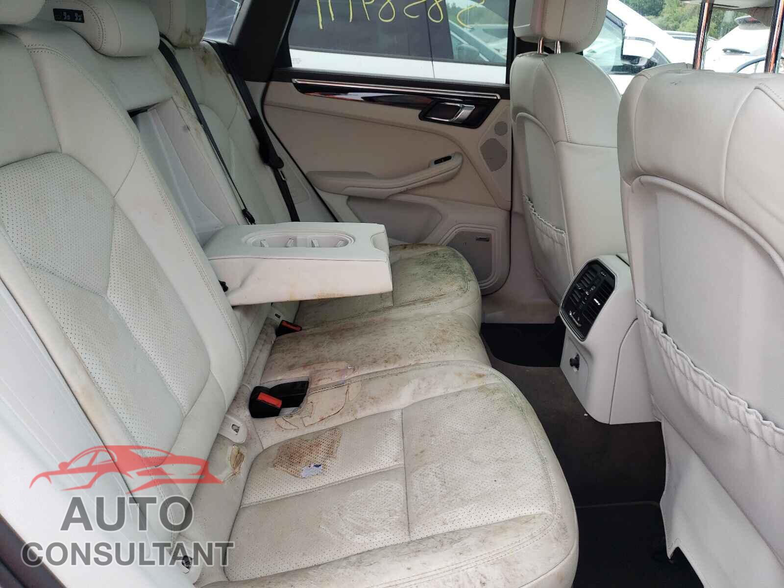 PORSCHE MACAN 2016 - WP1AB2A52GLB46282