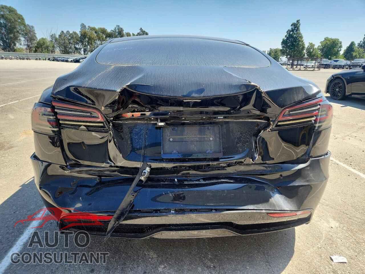 TESLA MODEL S 2023 - 5YJSA1E5XPF499756
