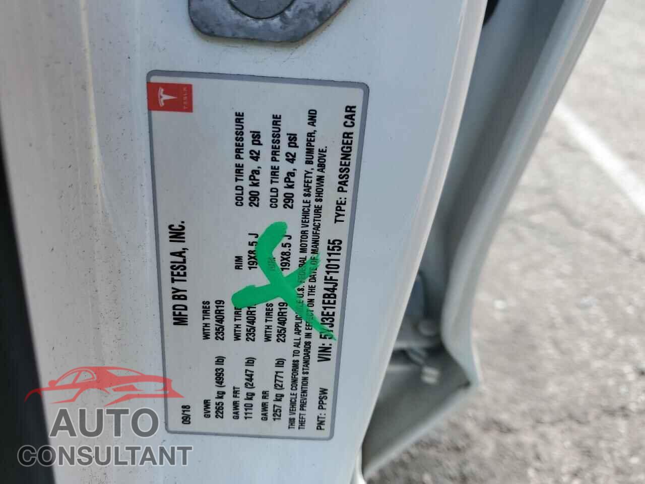TESLA MODEL 3 2018 - 5YJ3E1EB4JF101155
