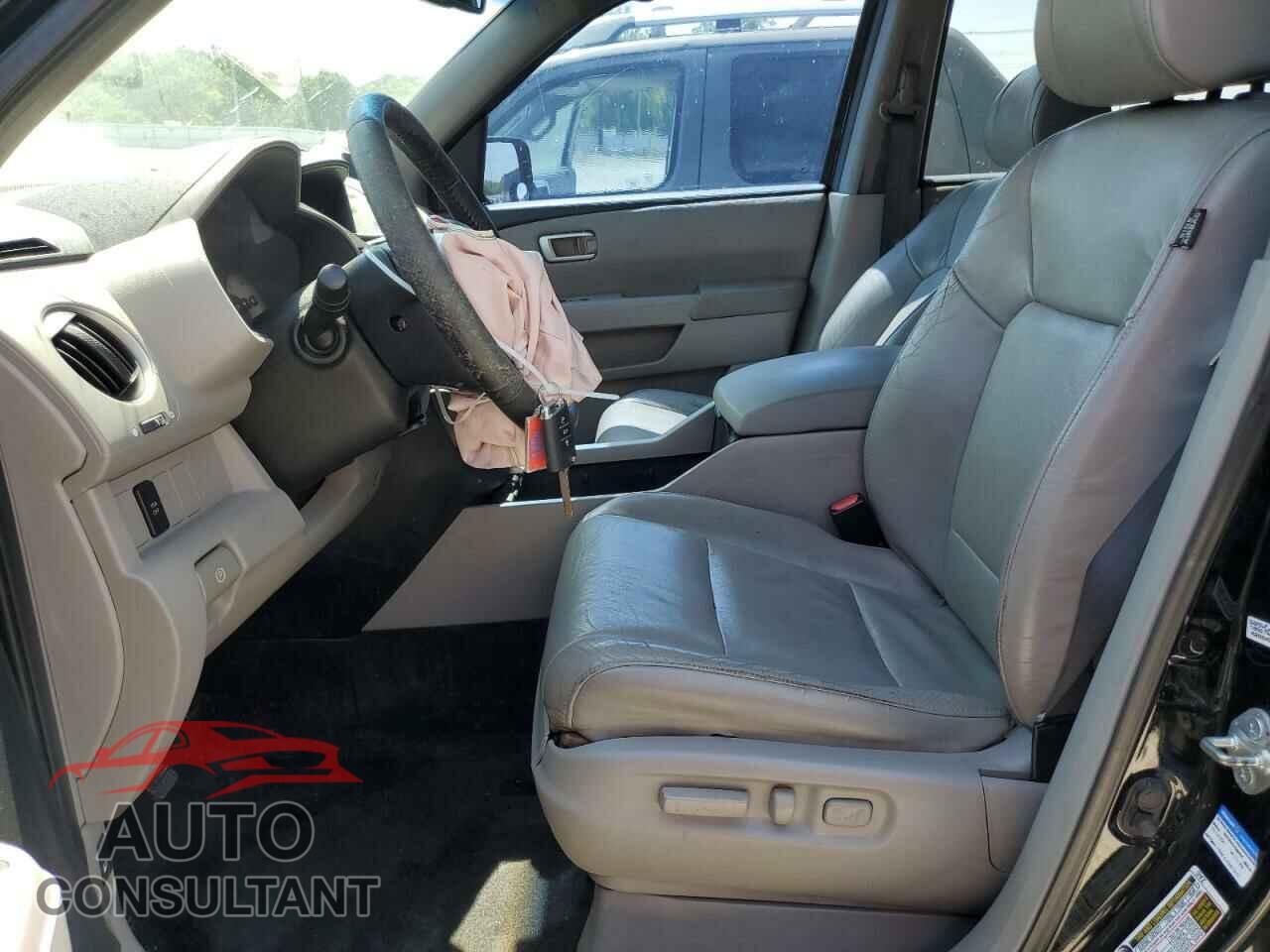 HONDA PILOT 2011 - 5FNYF3H5XBB020344