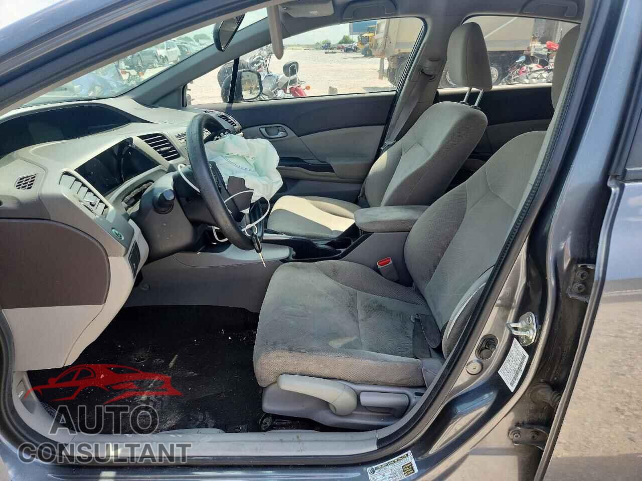 HONDA CIVIC 2012 - 2HGFB2F57CH608652