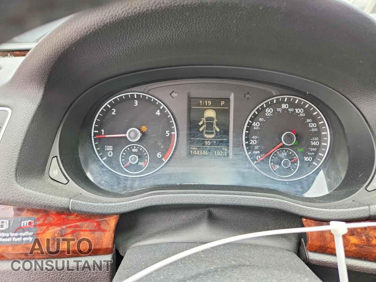VOLKSWAGEN PASSAT 2012 - 1VWCN7A3XCC005710