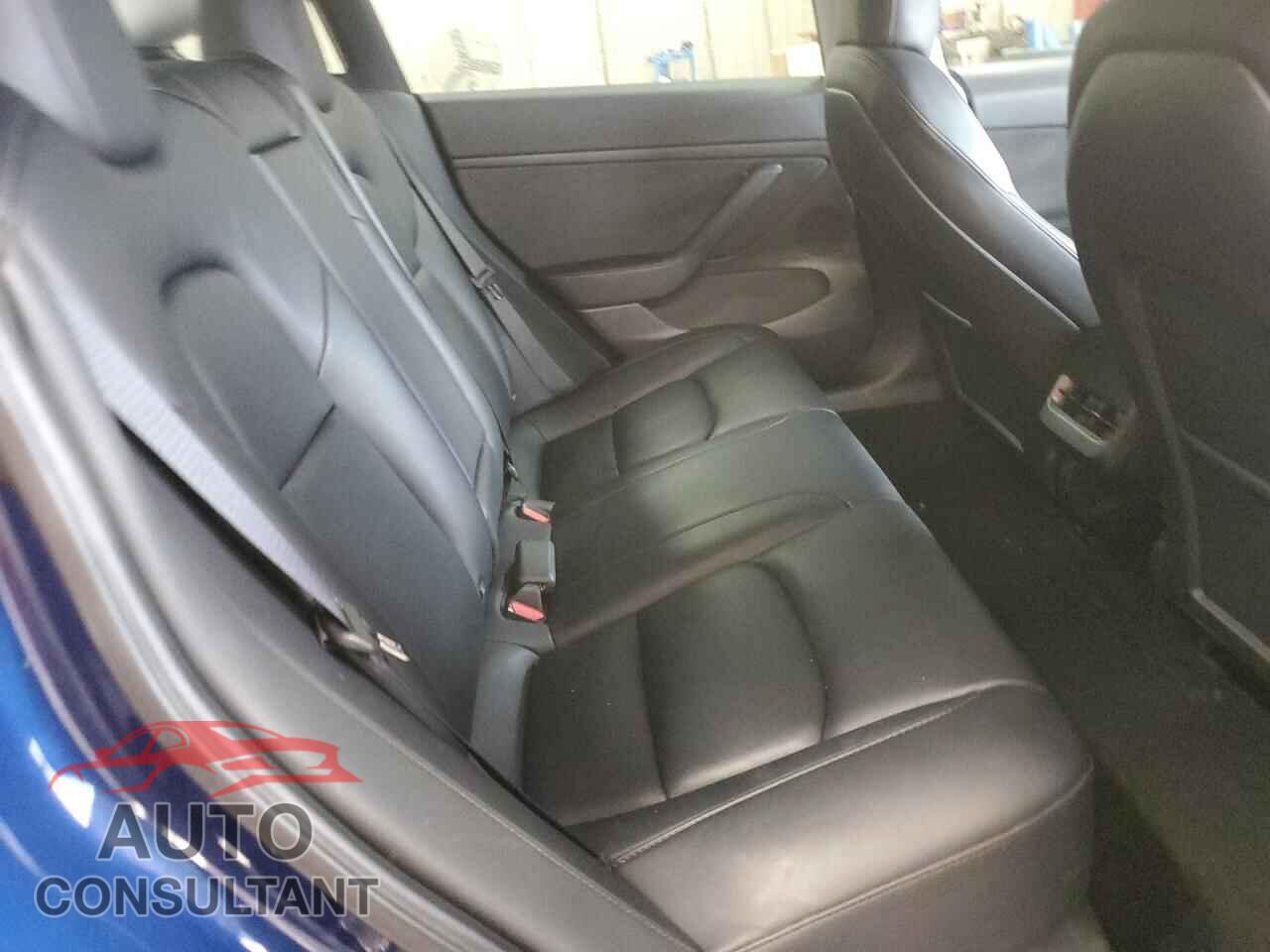TESLA MODEL 3 2022 - 5YJ3E1EBXNF266536