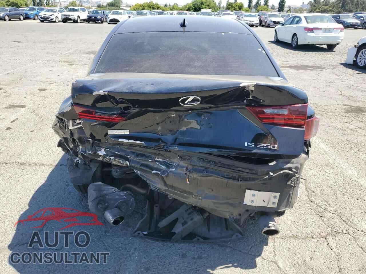 LEXUS IS 2015 - JTHBF1D20F5055602