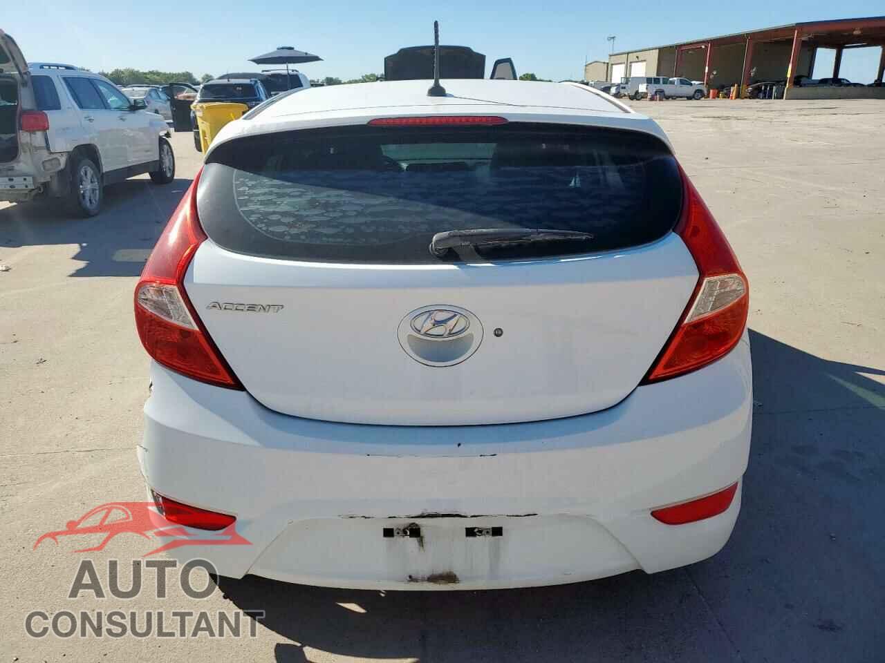 HYUNDAI ACCENT 2013 - KMHCU5AE6DU077443