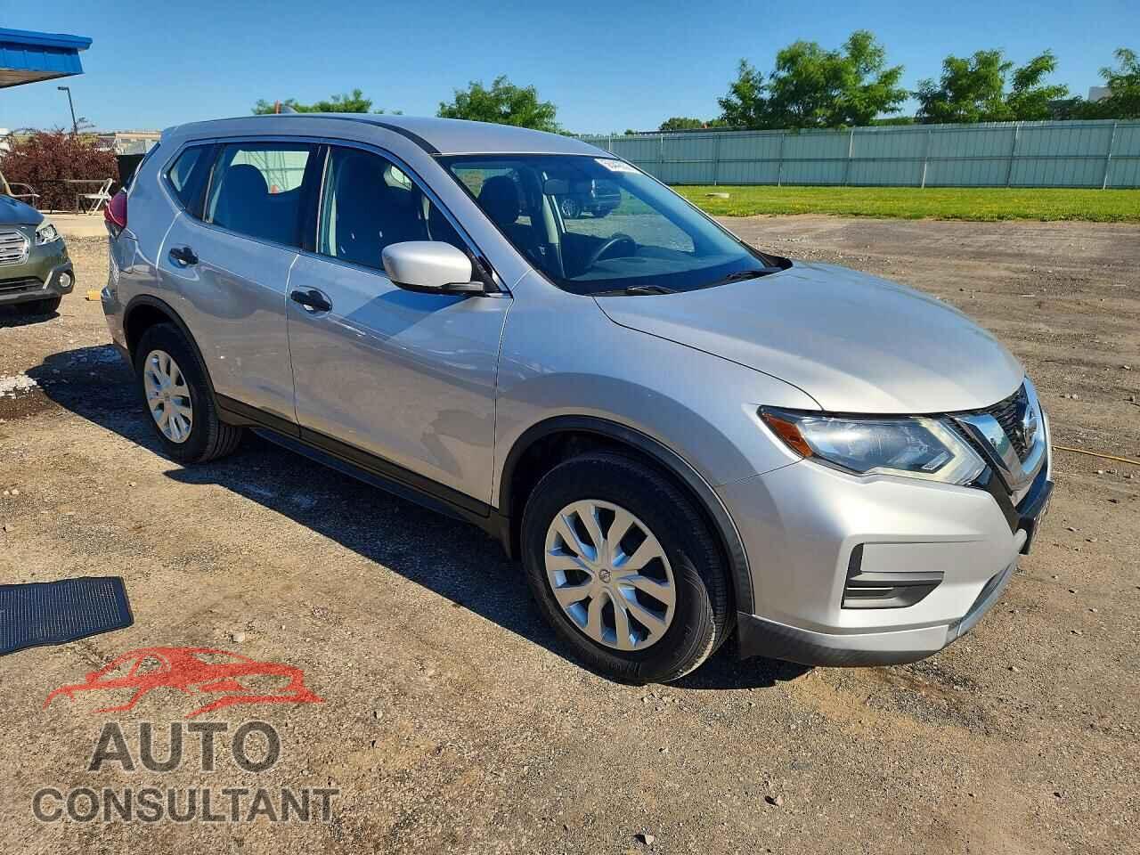 NISSAN ROGUE 2017 - KNMAT2MV9HP548191