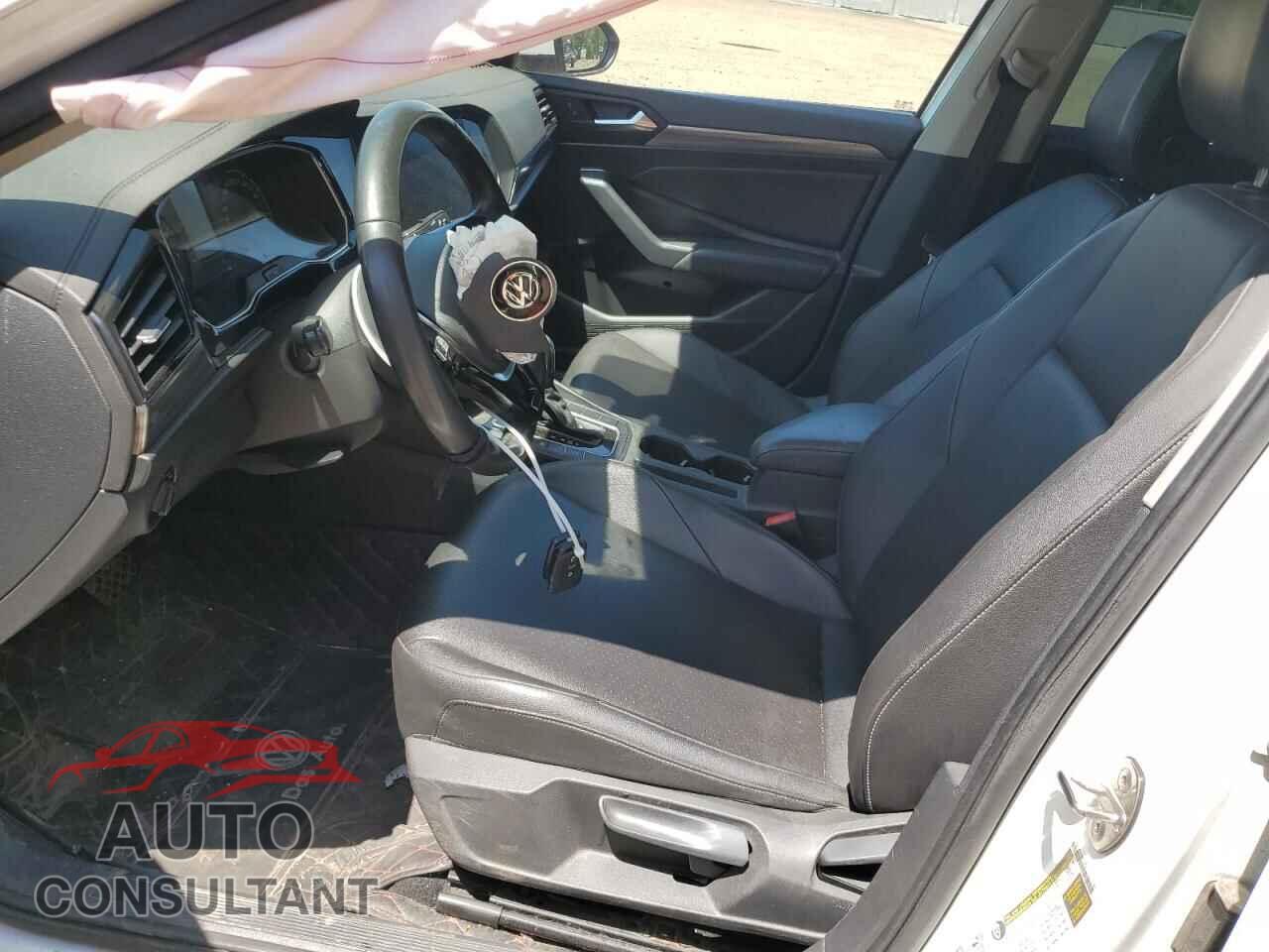VOLKSWAGEN JETTA 2020 - 3VWEB7BU9LM017371