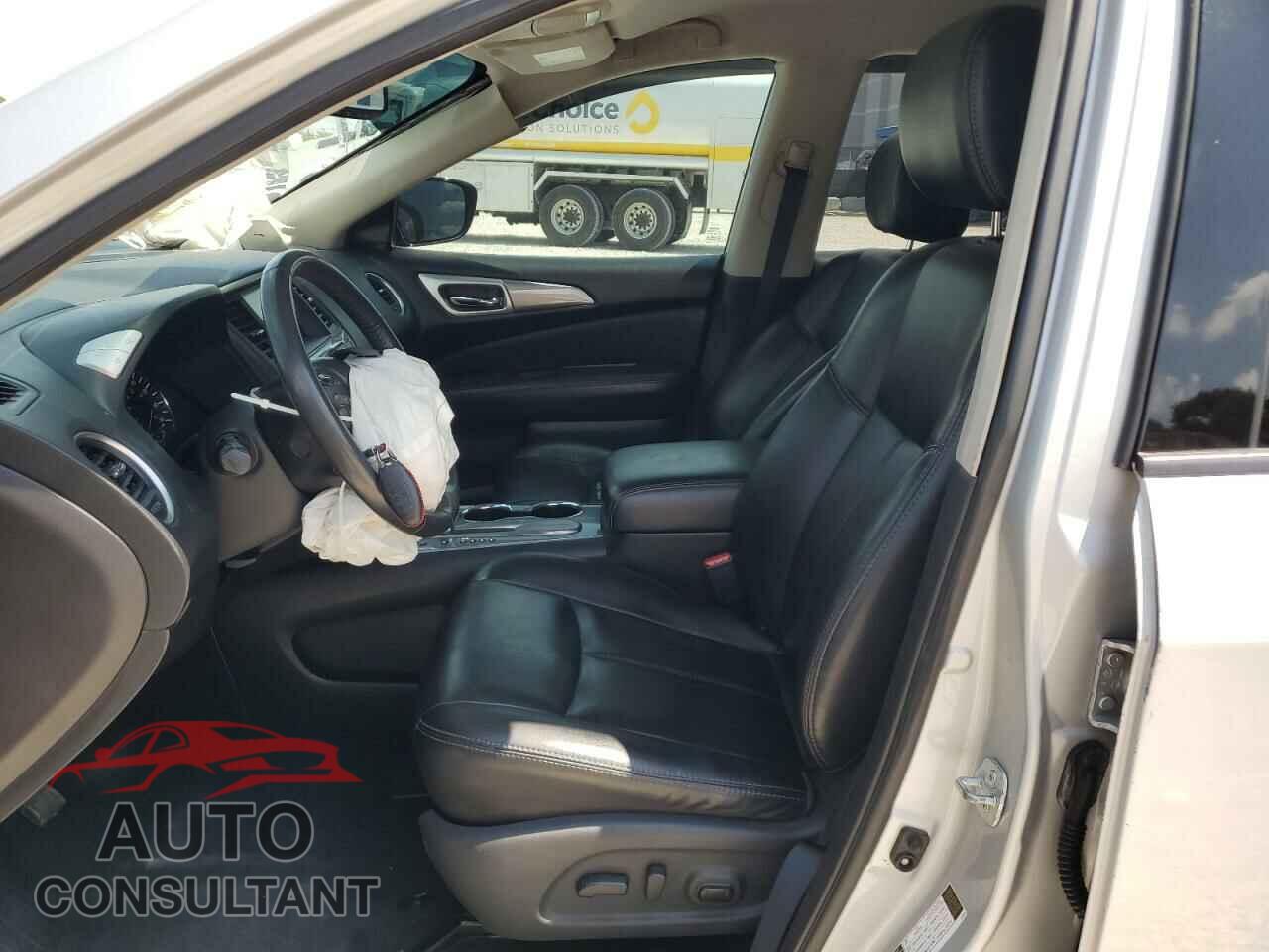 NISSAN PATHFINDER 2017 - 5N1DR2MN3HC624146