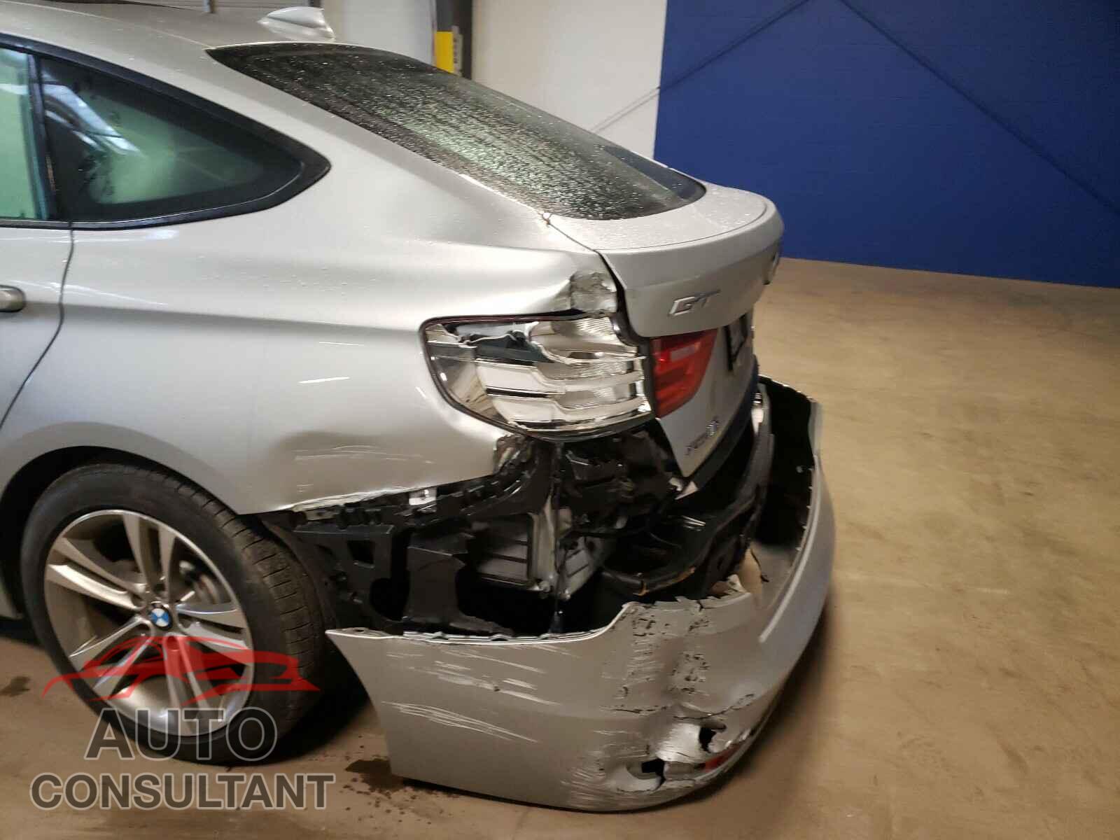 BMW 3 SERIES 2016 - WBA8Z5C56GG502409