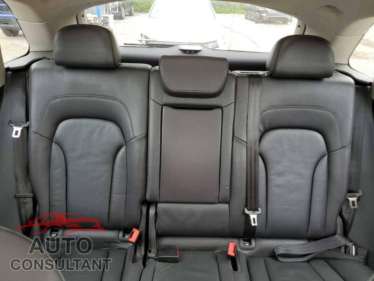 AUDI Q5 2011 - WA1VFCFP9BA063003