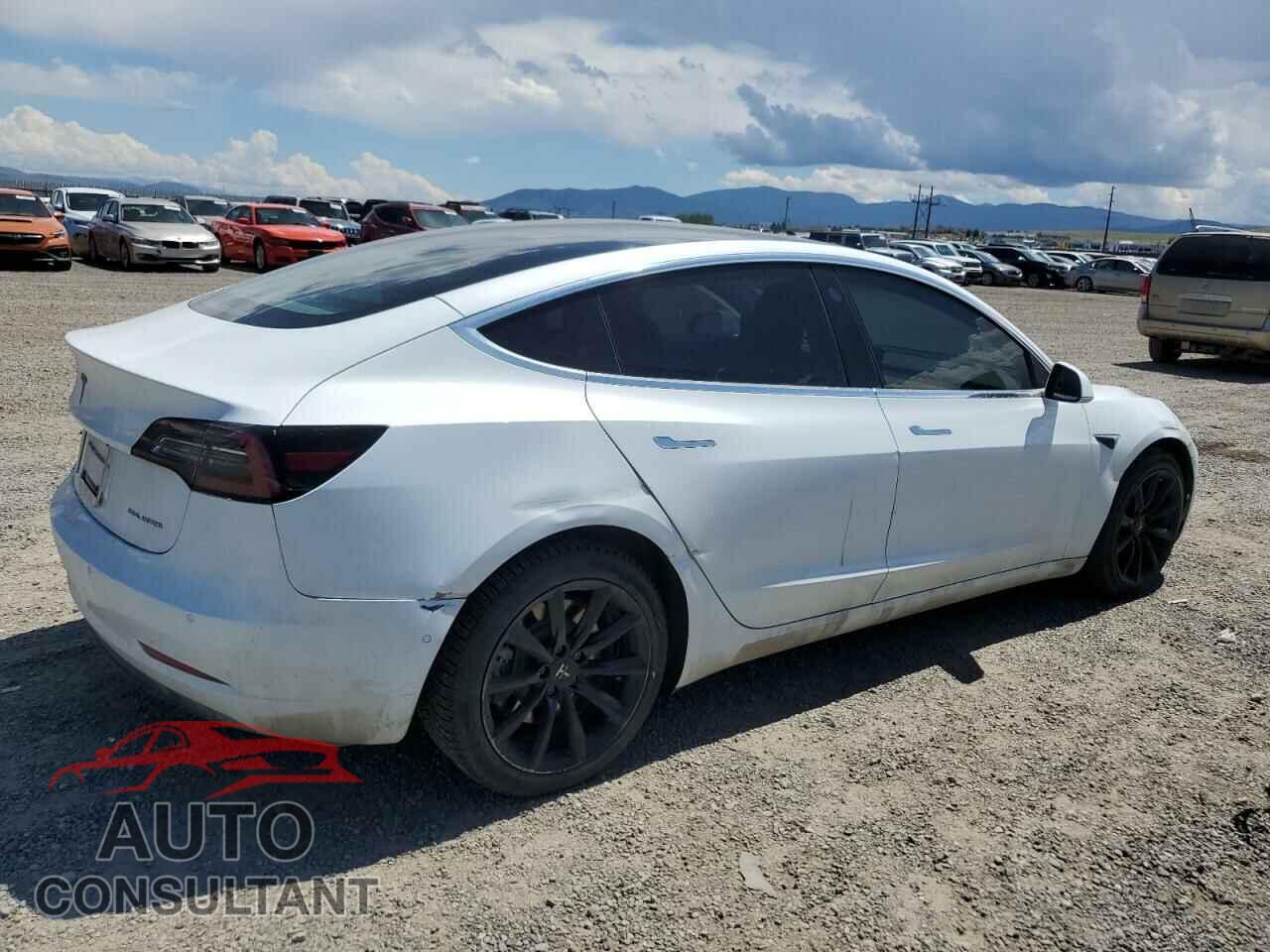 TESLA MODEL 3 2018 - 5YJ3E1EB0JF092552