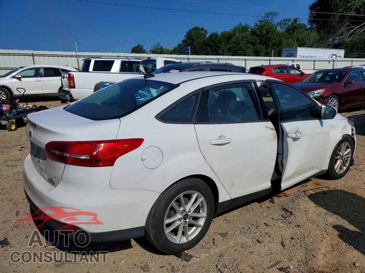 FORD FOCUS 2015 - 1FADP3F24FL342863