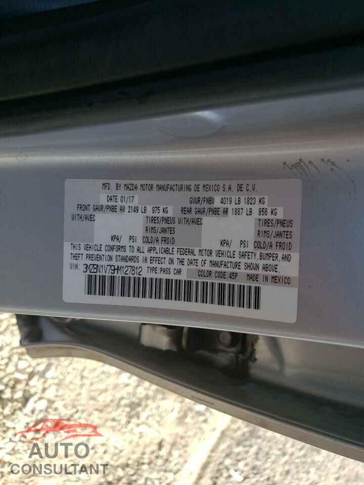 MAZDA 3 2017 - 3MZBN1V79HM127812