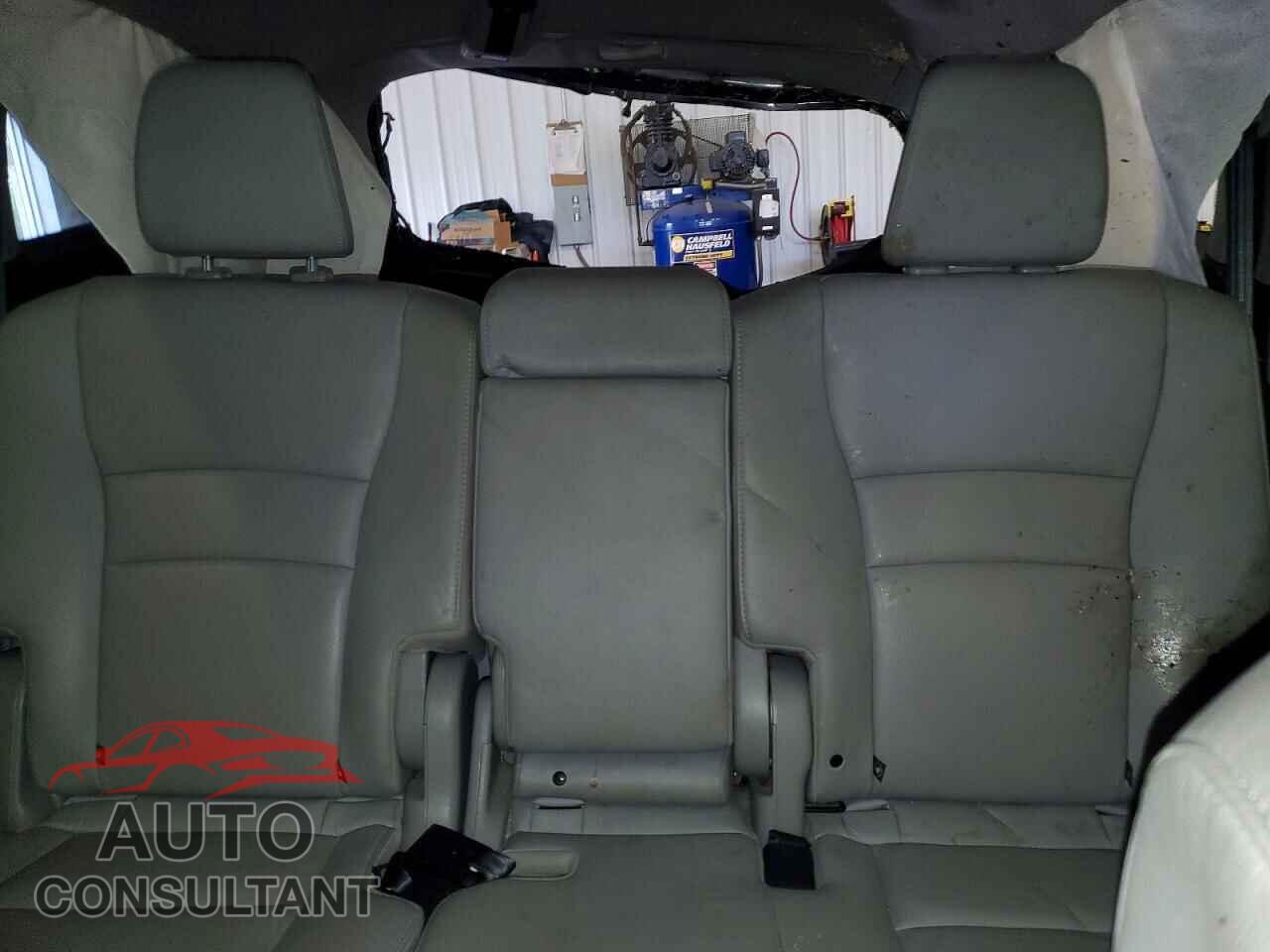 HONDA PILOT 2019 - 5FNYF6H52KB101467