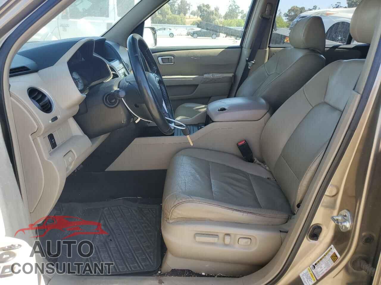 HONDA PILOT 2009 - 5FNYF38559B012484