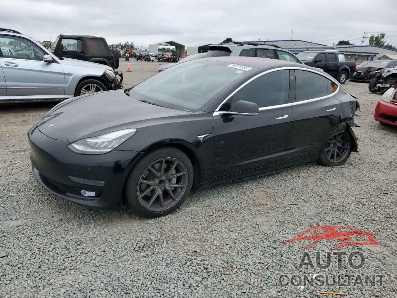 TESLA MODEL 3 2018 - 5YJ3E1EAXJF157270