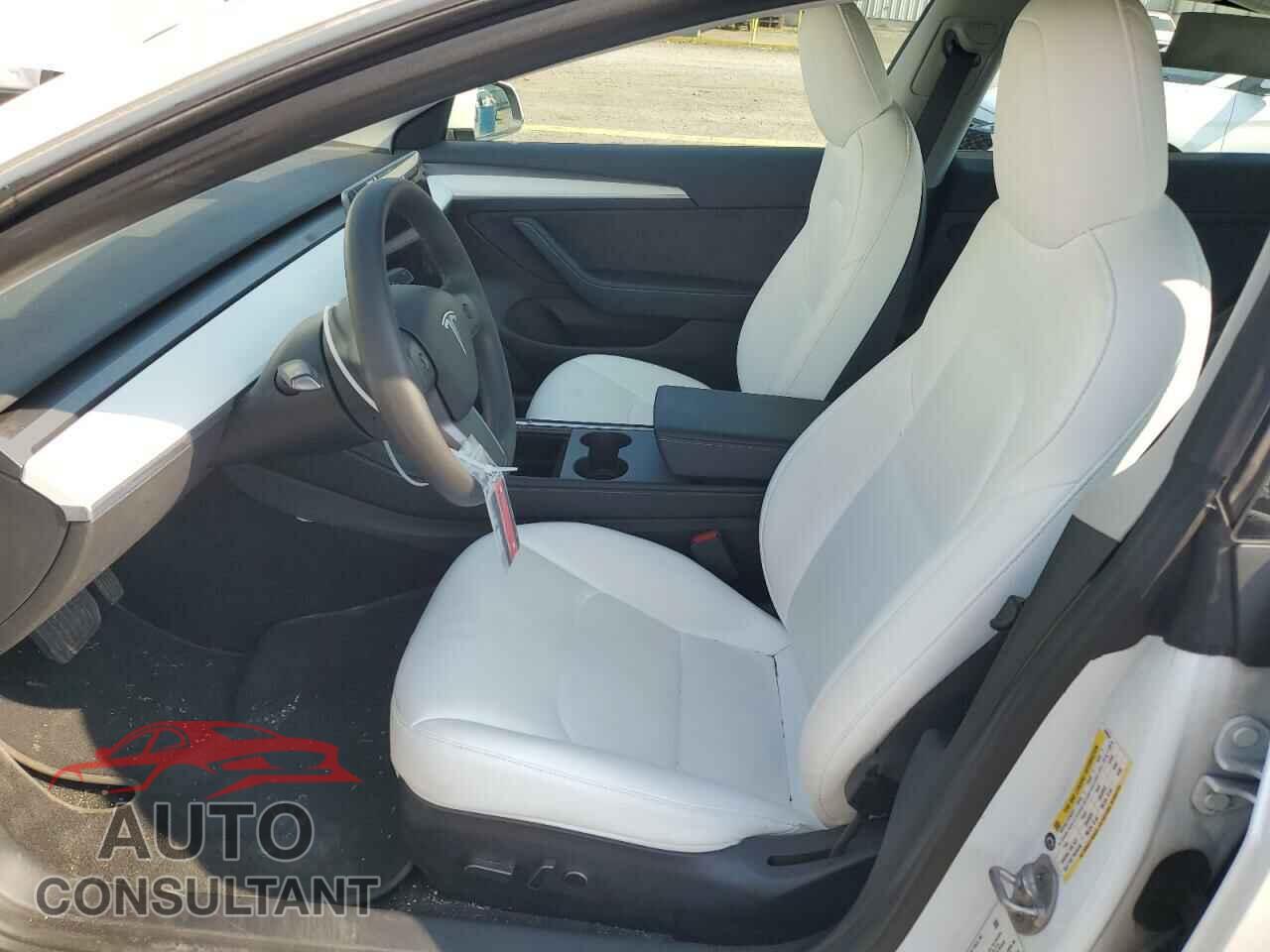 TESLA MODEL 3 2021 - 5YJ3E1EB0MF059684