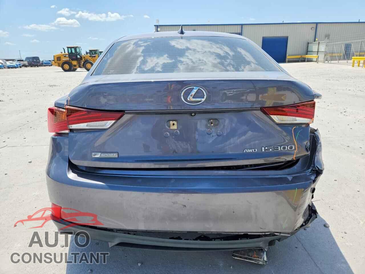 LEXUS IS 2018 - JTHC81D2XJ5030987