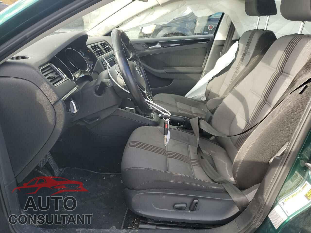VOLKSWAGEN JETTA 2017 - 3VWDB7AJ5HM312378