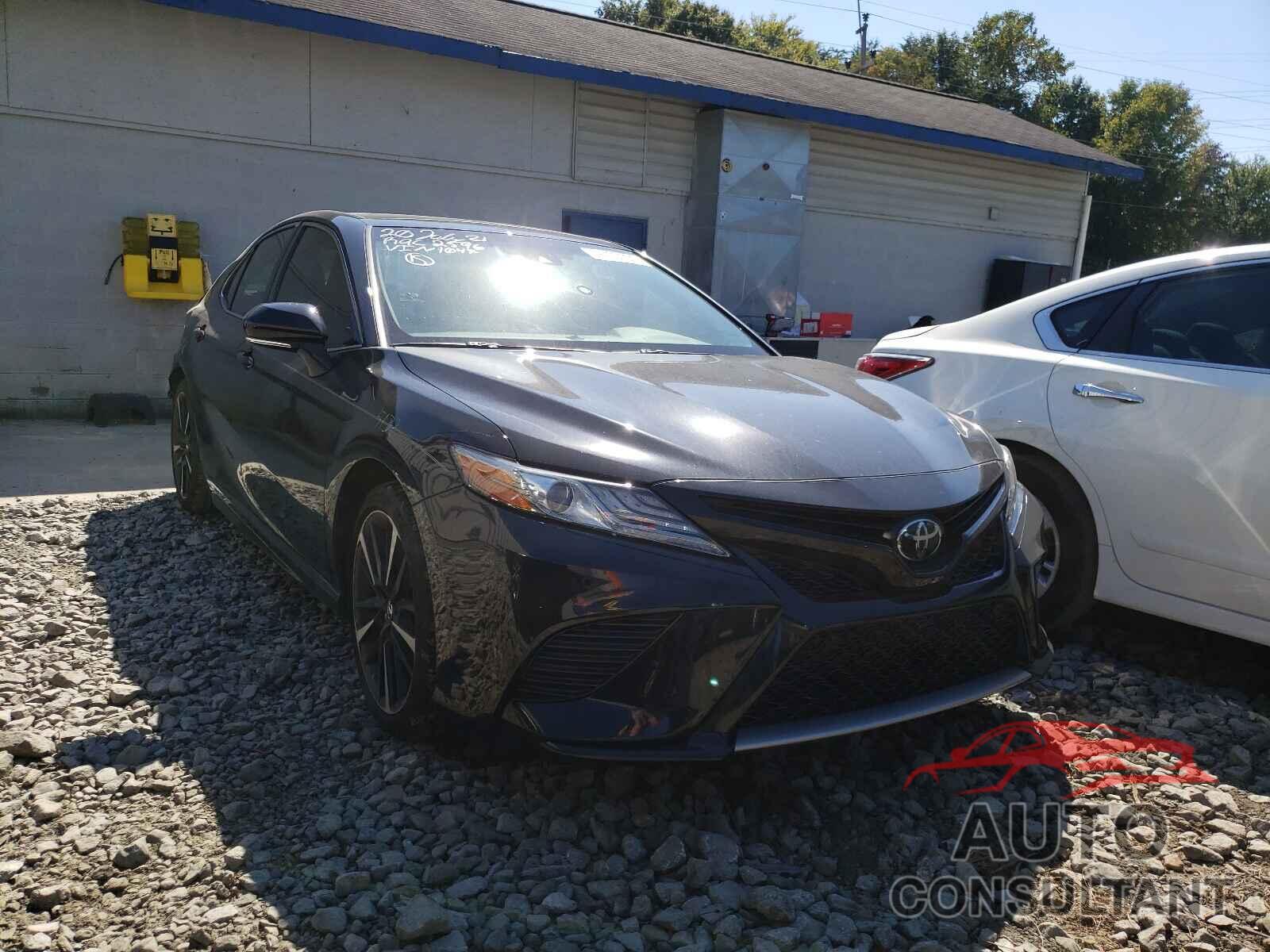 TOYOTA CAMRY 2018 - 4T1B61HK4JU141047