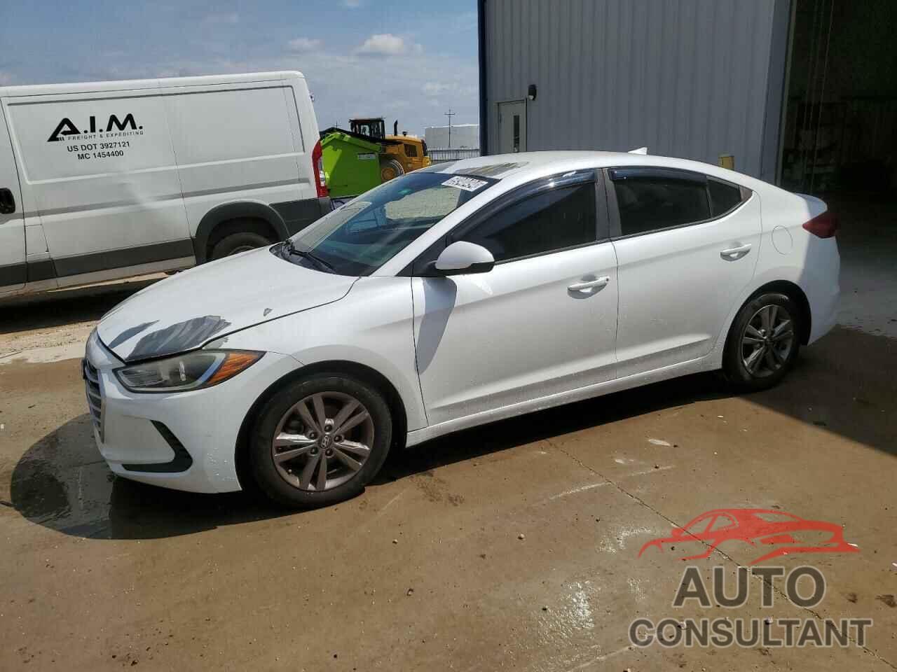 HYUNDAI ELANTRA 2018 - 5NPD84LF5JH217498