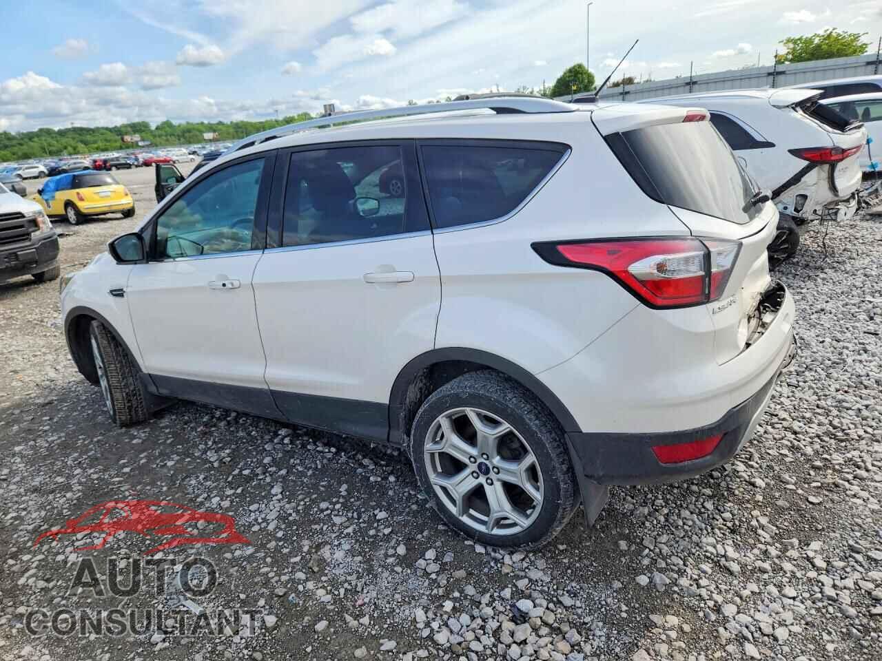 FORD ESCAPE 2017 - 1FMCU0JD8HUD16636