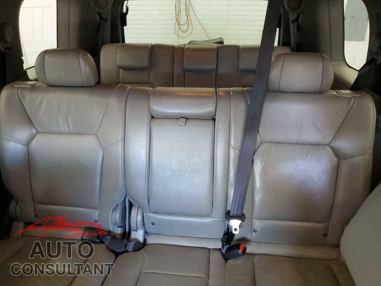 HONDA PILOT 2010 - 5FNYF4H61AB036896