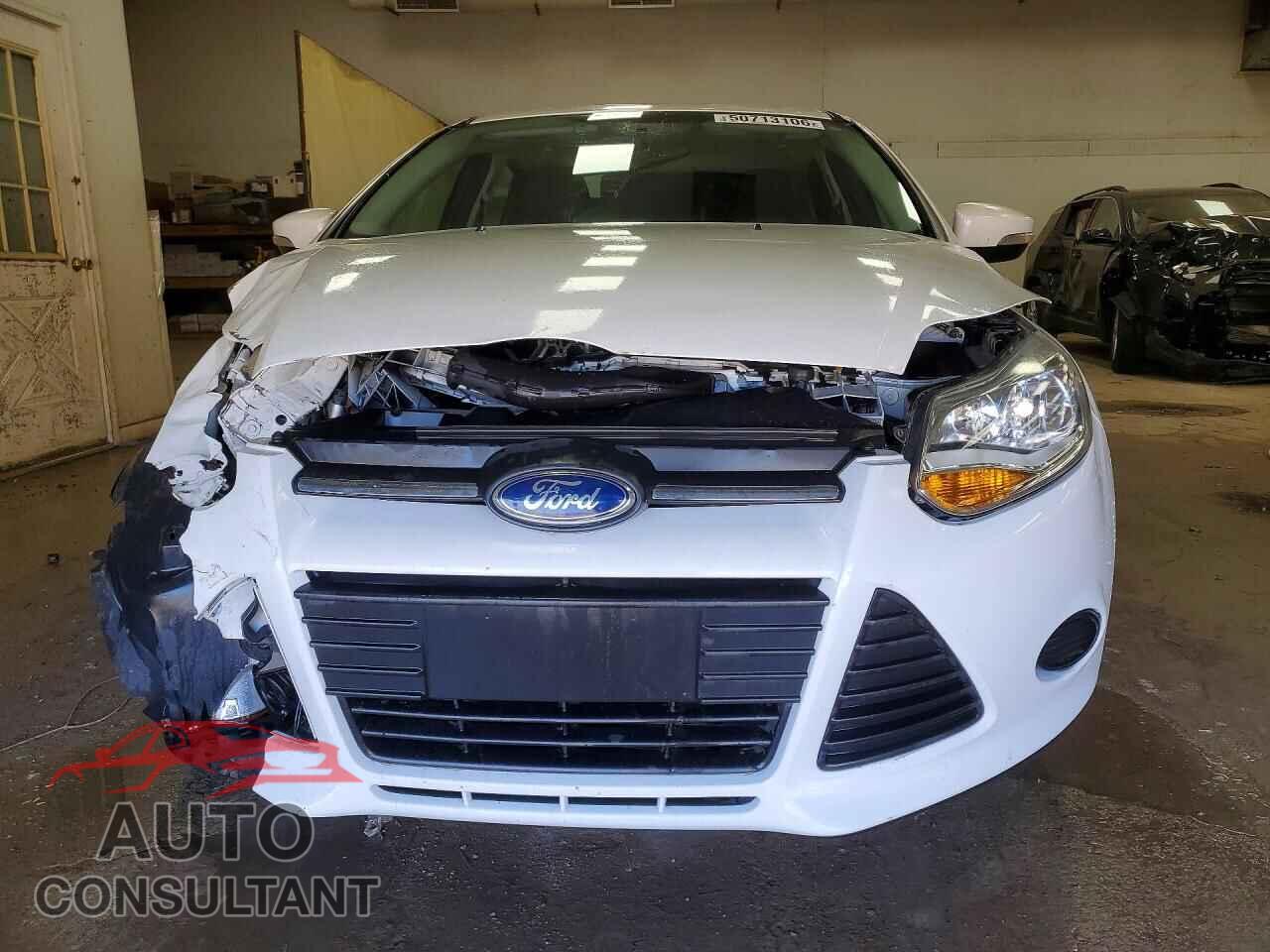 FORD FOCUS 2014 - 1FADP3F29EL217890
