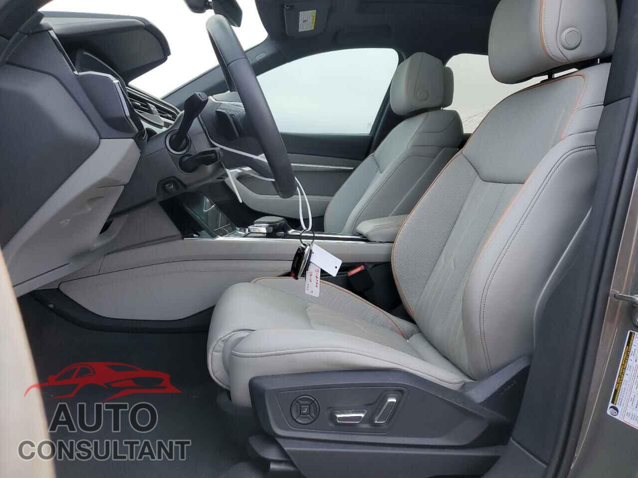 AUDI E-TRON CHR 2023 - WA1VABGEXPB011919