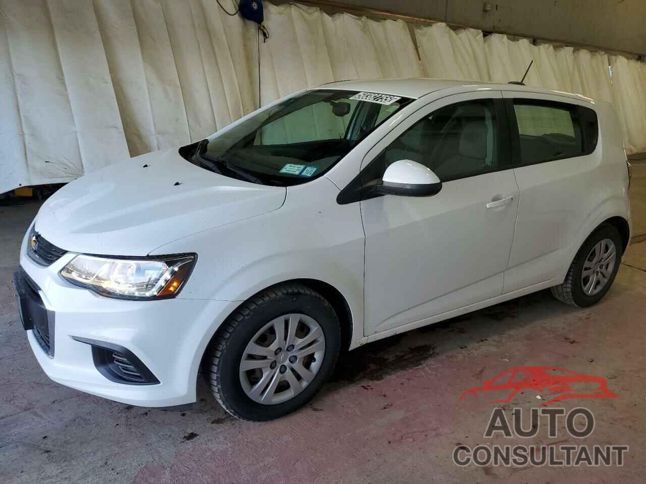 CHEVROLET SONIC 2018 - 1G1JG6SH2J4101047