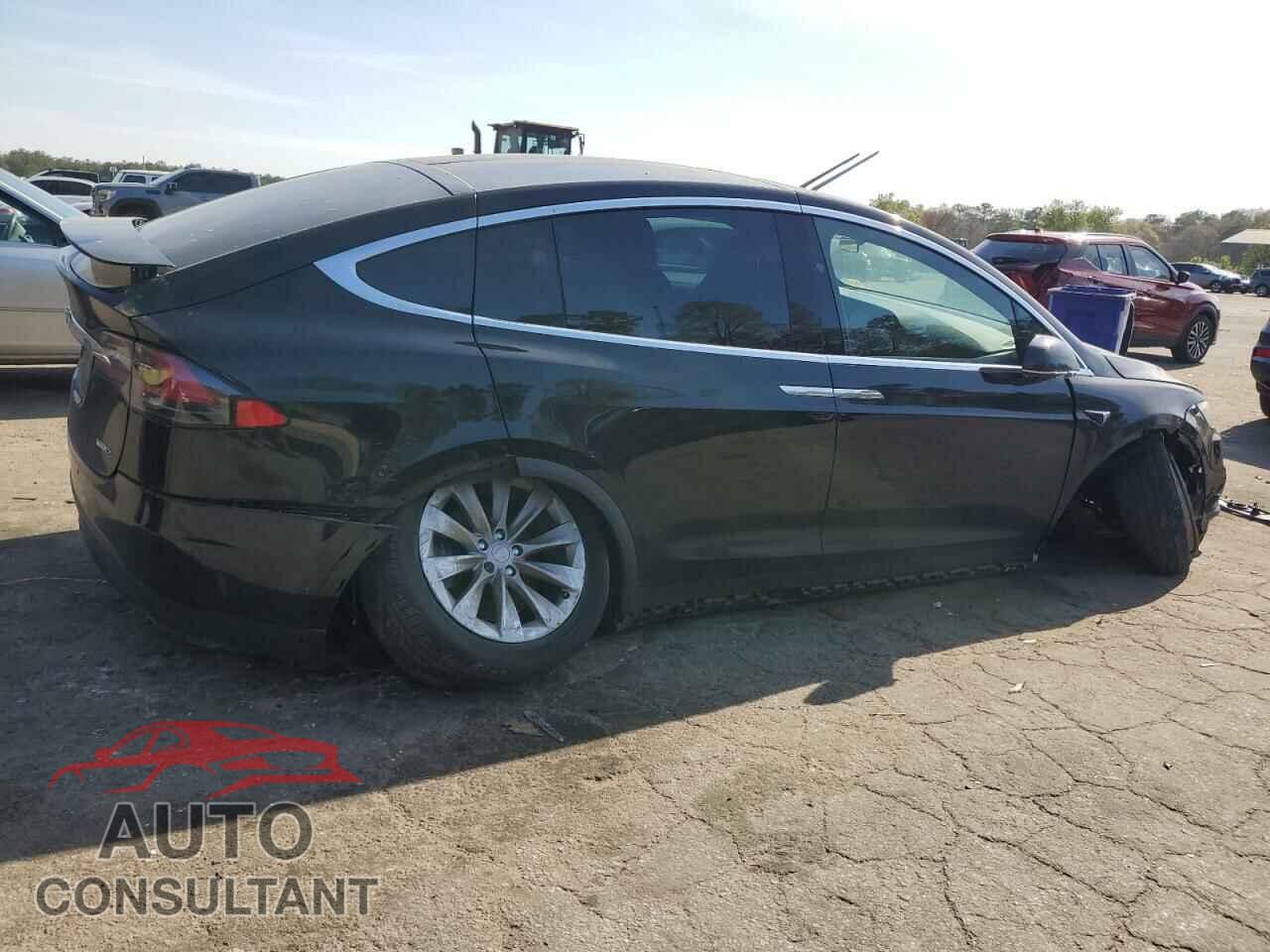 TESLA MODEL X 2018 - 5YJXCAE29JF142789