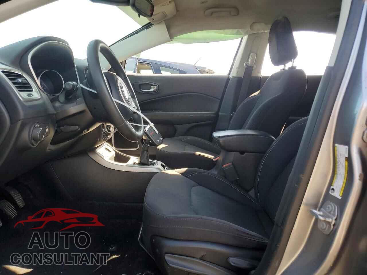 JEEP COMPASS 2019 - 3C4NJCAB2KT646702